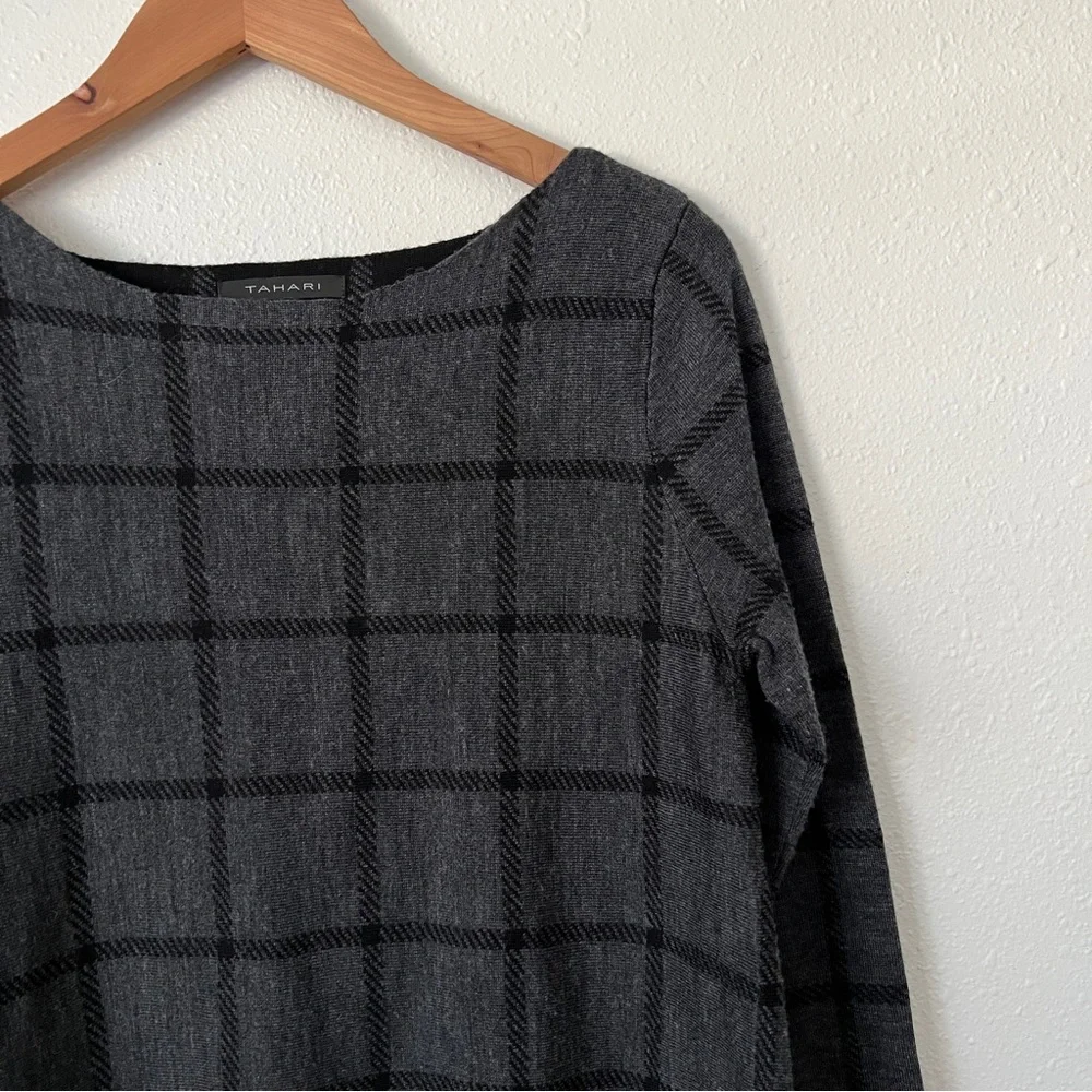 TAHARI Merino Wool Boxtop Sweater Size M
